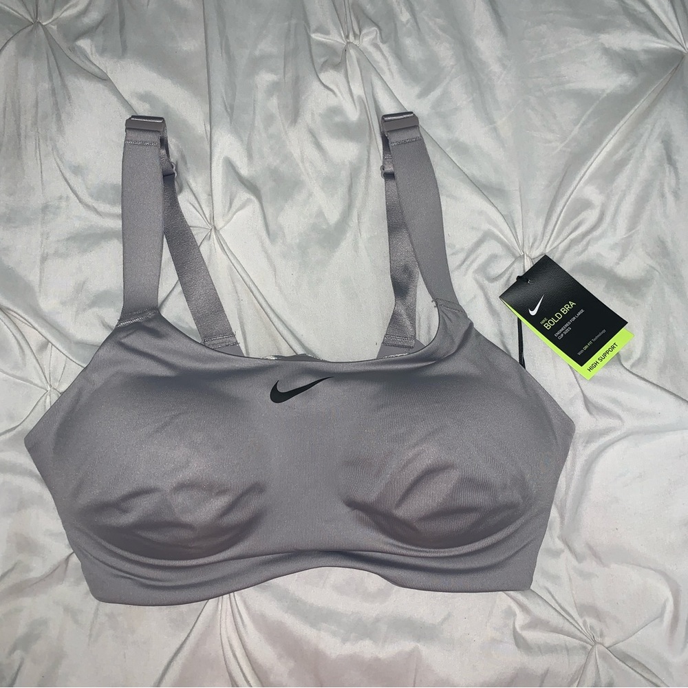 Women’s Nike Sports Bra NWT